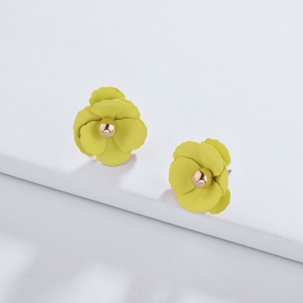NEW "MELLOW" Flower Petal dog Statement Earring